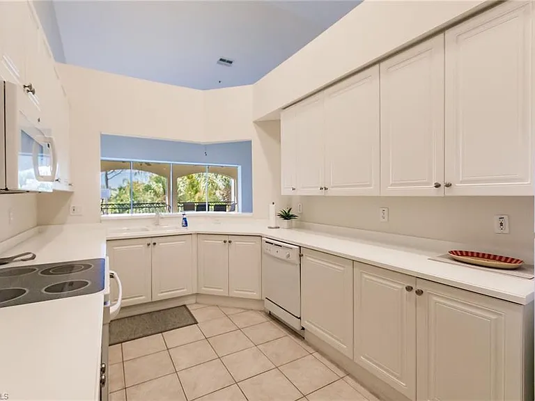 3940 Deer Crossing Ct #4-203 — Photo 21