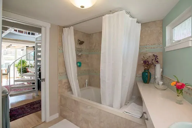 Downstairs jacuzzi bathroom