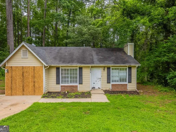 5856 Rock Rd, Union City, GA 30291