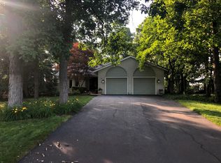 1716 Beachview Ct, Crown Point, IN 46307