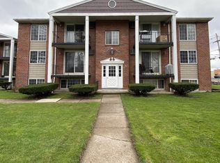 9 McConkey Dr APT 2, Buffalo, NY 14223