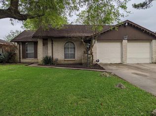 7215 Woodsman Trl, Houston, TX 77040