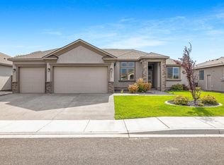 3359 Village Pkwy, Richland, WA 99354