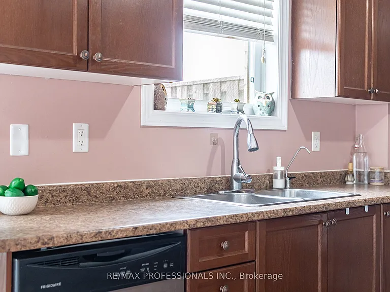 45 Horton St #MAIN 2ND — Photo 12