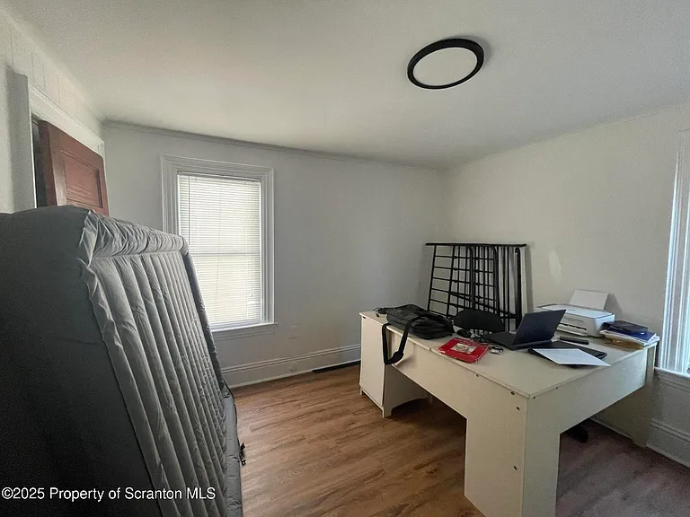 1218 Schlager St — Photo 10