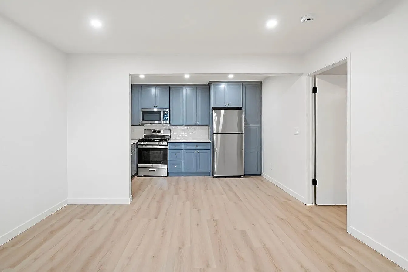 1 bed, 1.0 bath, 680 sqft, $1,949 — Photo 4