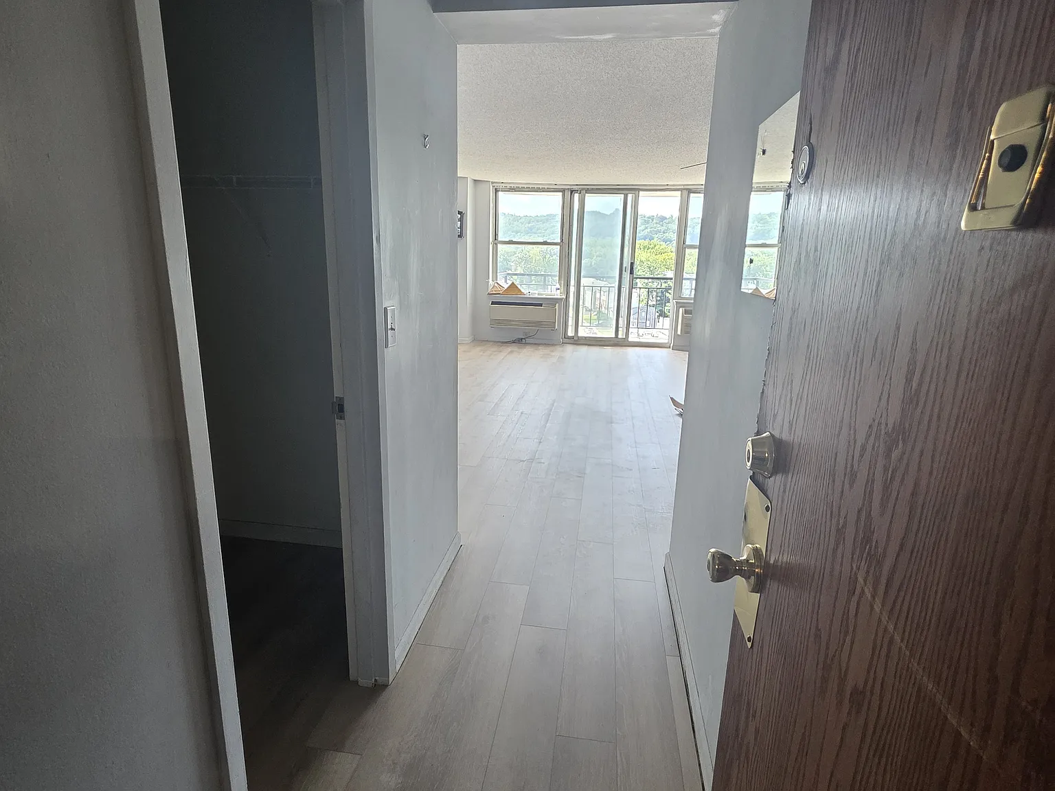 1 bed, 827 sqft, $2,800 — Photo 1