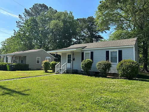 2207 High School Dr Photo 1