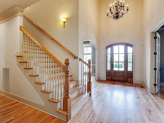 4th image of 4512 Stagecoach Cir