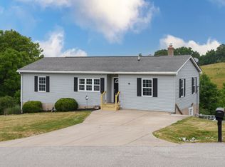 1096 Siry Rd, California, KY 41007