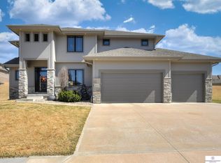 2711 N 178th St, Omaha, NE 68116