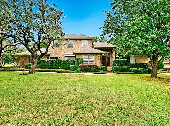 4th image of 213 W Legend Oaks Dr