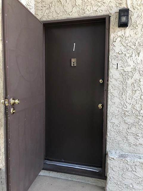 1st image of 2831 Montrose Ave APT 1