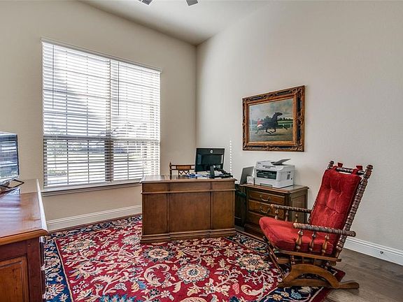 4th image of 1710 Waneta Dr