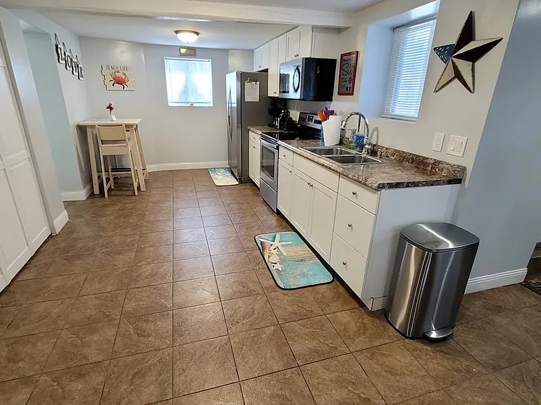 108 W Grand Ave #3 — Photo 6