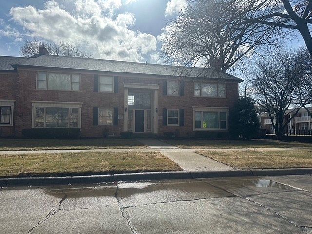 1st image of 19618 Fleetwood Dr #18