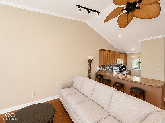 4th image of 2046 E Waters Edge Dr #23
