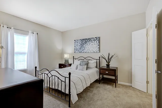Overlook at Valley Ridge Apartments — Photo 8