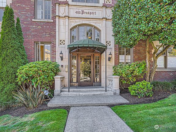 2nd image of 405 Prospect Street #102
