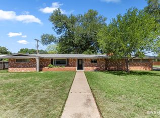 4200 Meadowbrook Dr, Wichita Falls, TX 76308