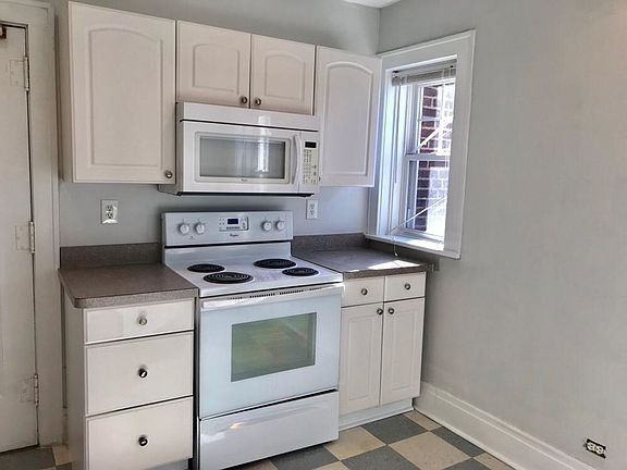 2nd image of 14 Granger Pl APT 2