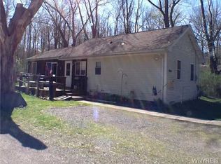 9567 Frontier St, Angola, NY 14006