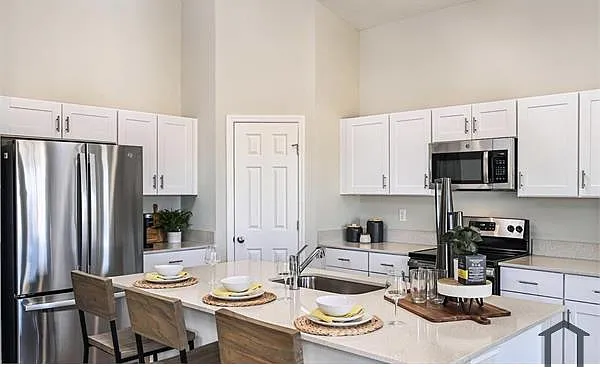 12980 Wellspring Dr — Photo 3