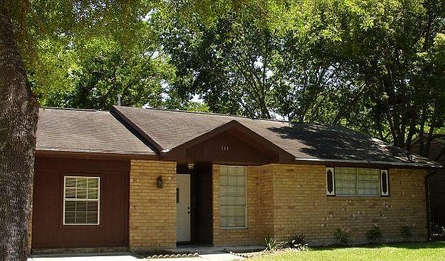 1st image of 111 Stratmore Dr