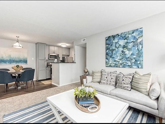 4th image of 8931 Oak Village Blvd