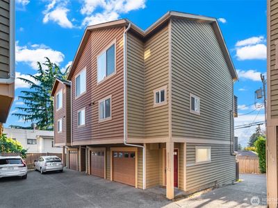 11211 Greenwood Avenue N #C, Seattle, WA, 98133