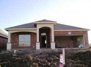 636 Hidden Dale Dr, Fort Worth, TX 76140