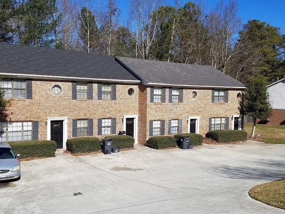 1st image of 2621 Parkside Way