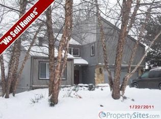 11317 Grant Cir, Omaha, NE 68164