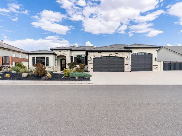 1990 N Sunset Mesa Loop, Washington, UT 84780