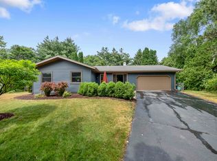 2802 Shefford Dr, Madison, WI 53719