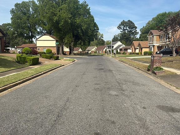 5th image of 4971 Farmwood Dr