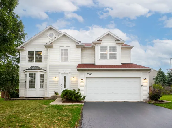 2588 Vicksburg Ln, Aurora, IL 60503