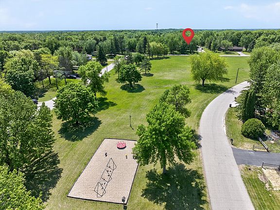 5th image of 1802 Oak Knoll Dr NE
