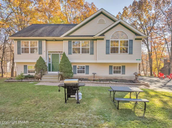 222 Somerset Dr, East Stroudsburg, PA 18301