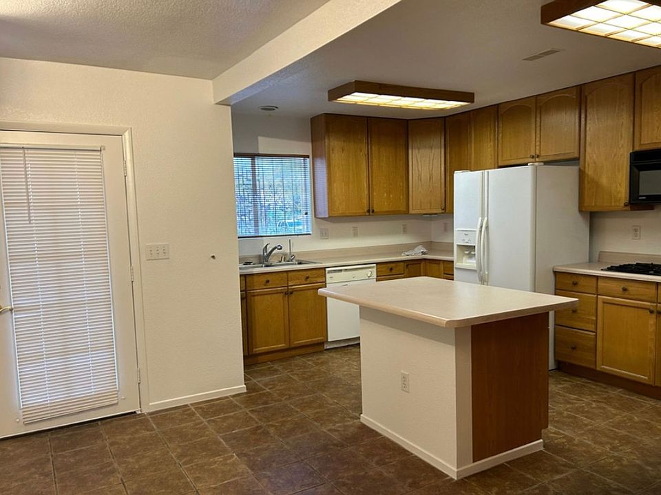 1st image of 1300 Cashman Dr