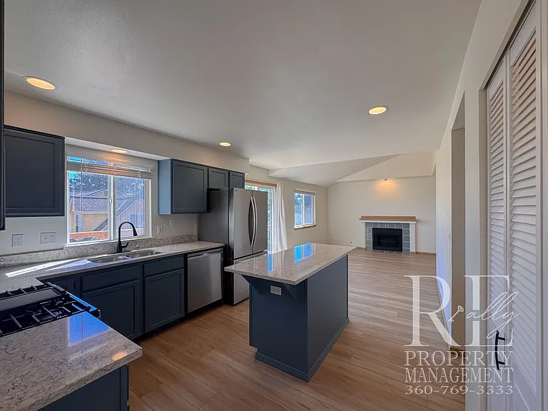 7250 Valley Wood Pl NE — Photo 7