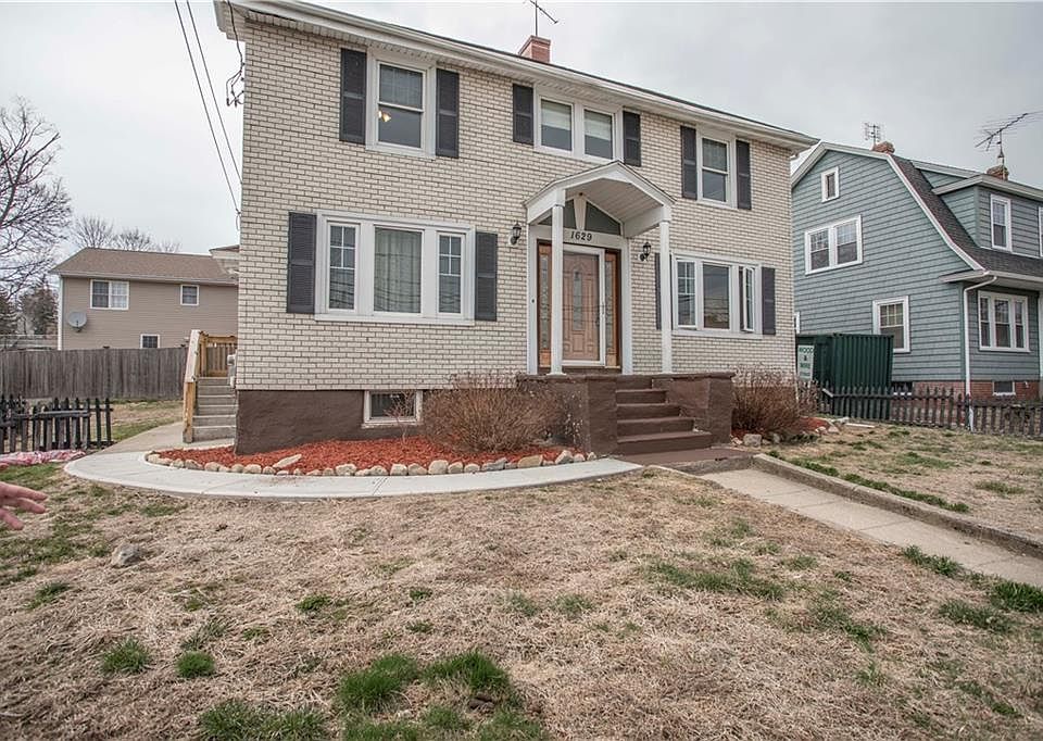 1st image of 1629 Smith St