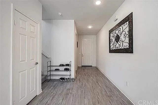 20733 Hearst St — Photo 15