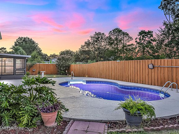 5th image of 8304 CROSS TIMBERS Drive W