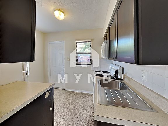 4th image of 830 14th St N APT 1