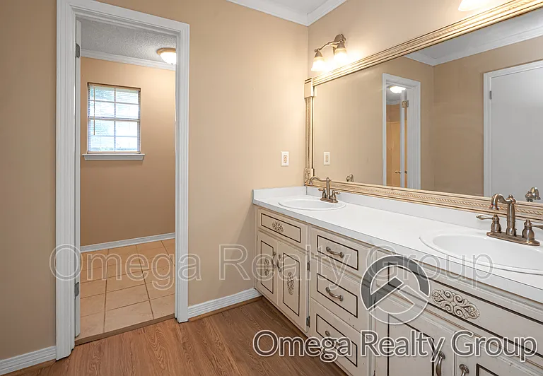 1380 Lexington Way — Photo 24