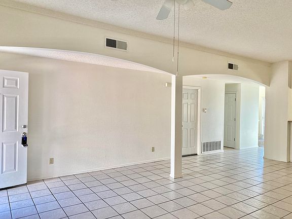 4th image of 6230 Escondido Dr #B