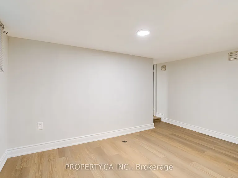 242 Emerson Ave #BASEMENT — Photo 23
