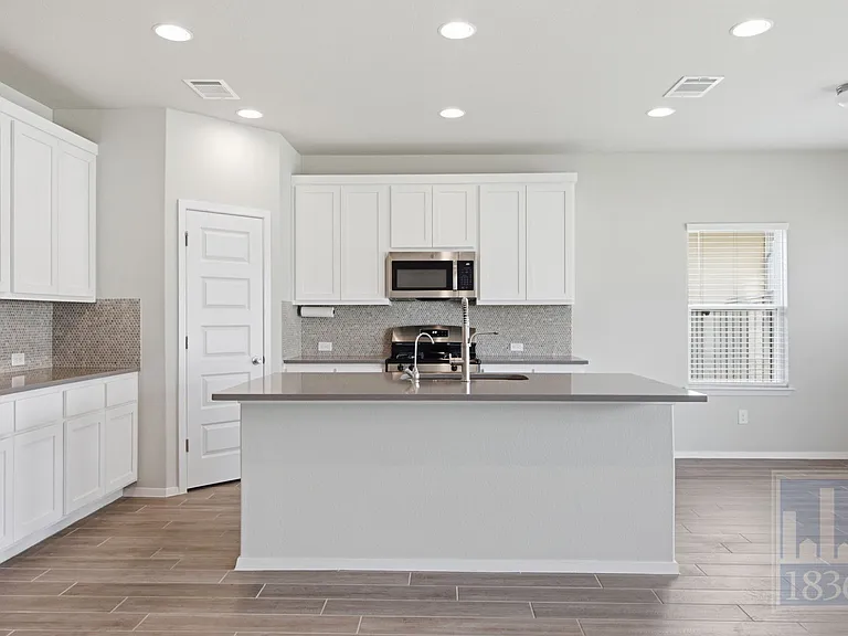 171 Catalina Dr — Photo 5