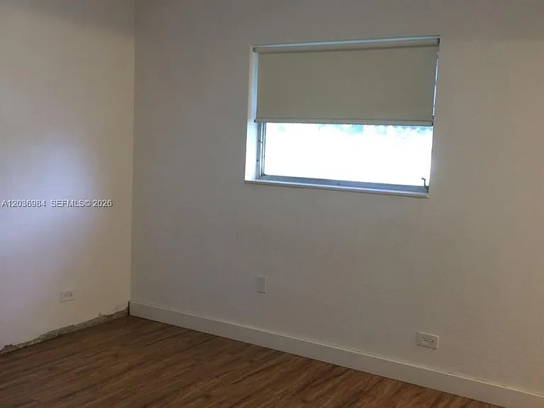 621 SW 64th Way — Photo 10